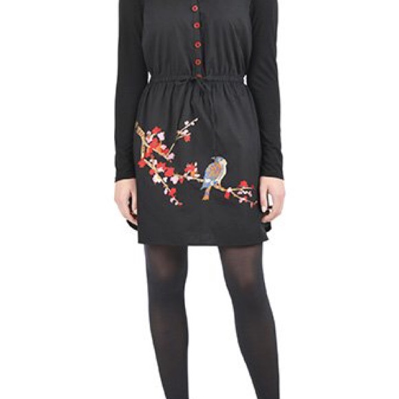 Eshakti Womanʻs black embroidered button down dress size US 4 - Picture 2 of 9